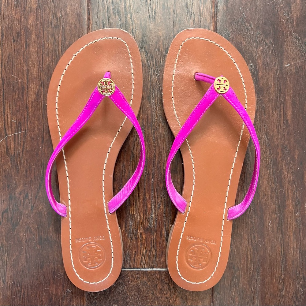 Tory Burch Leather Fuchsia Flip Flops size 8